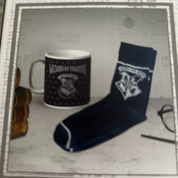 Harry Potter Hogwarts Mug & Socks Wizard Training Gift Set Wizarding World NEW - Picture 5 of 5